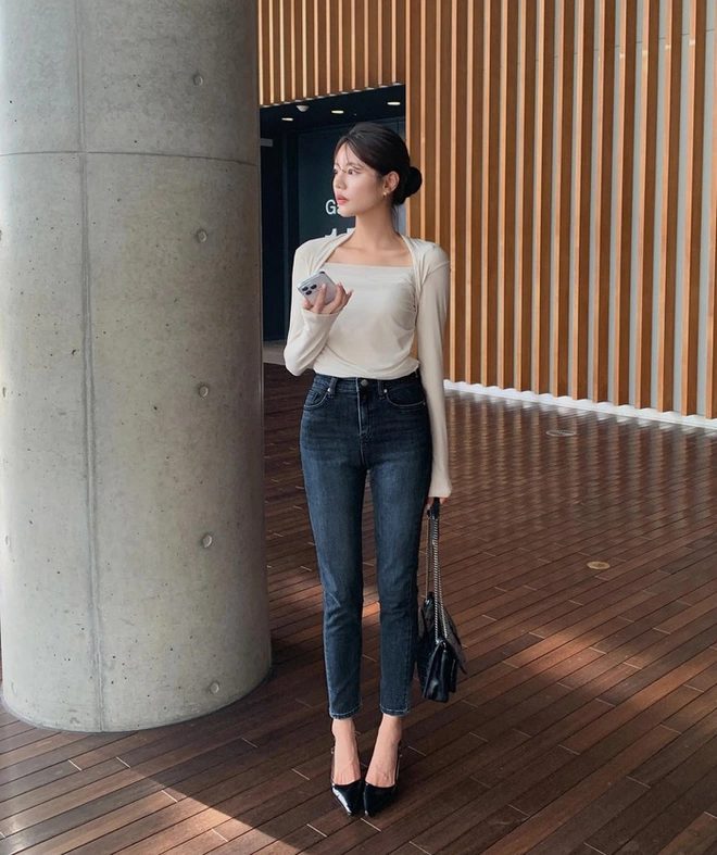 Muốn mặc đẹp mà không cần dáng chuẩn, cứ chọn 4 item ôm khéo này là chuẩn bài - 10