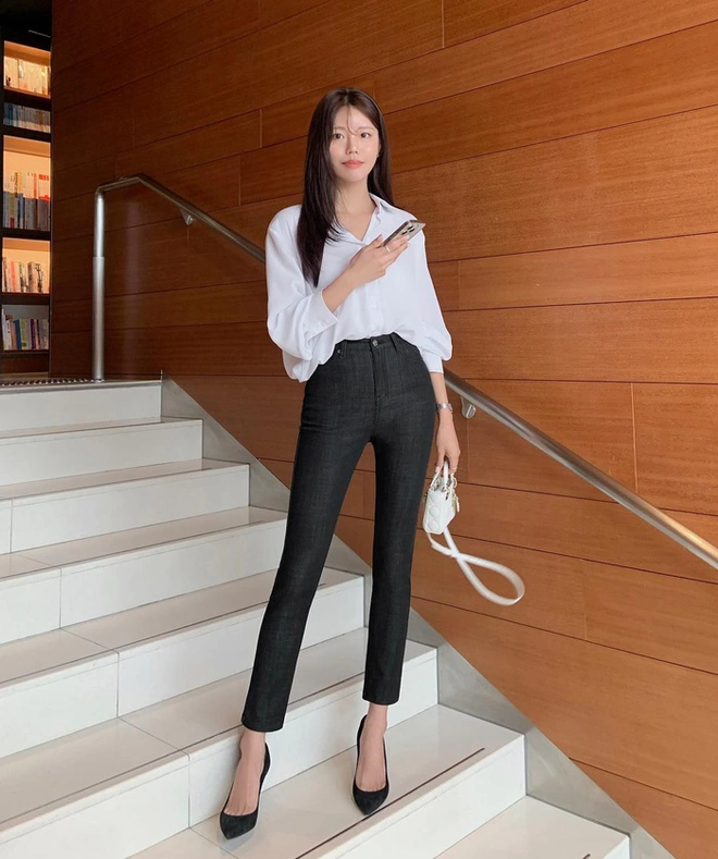 Muốn mặc đẹp mà không cần dáng chuẩn, cứ chọn 4 item ôm khéo này là chuẩn bài - 11