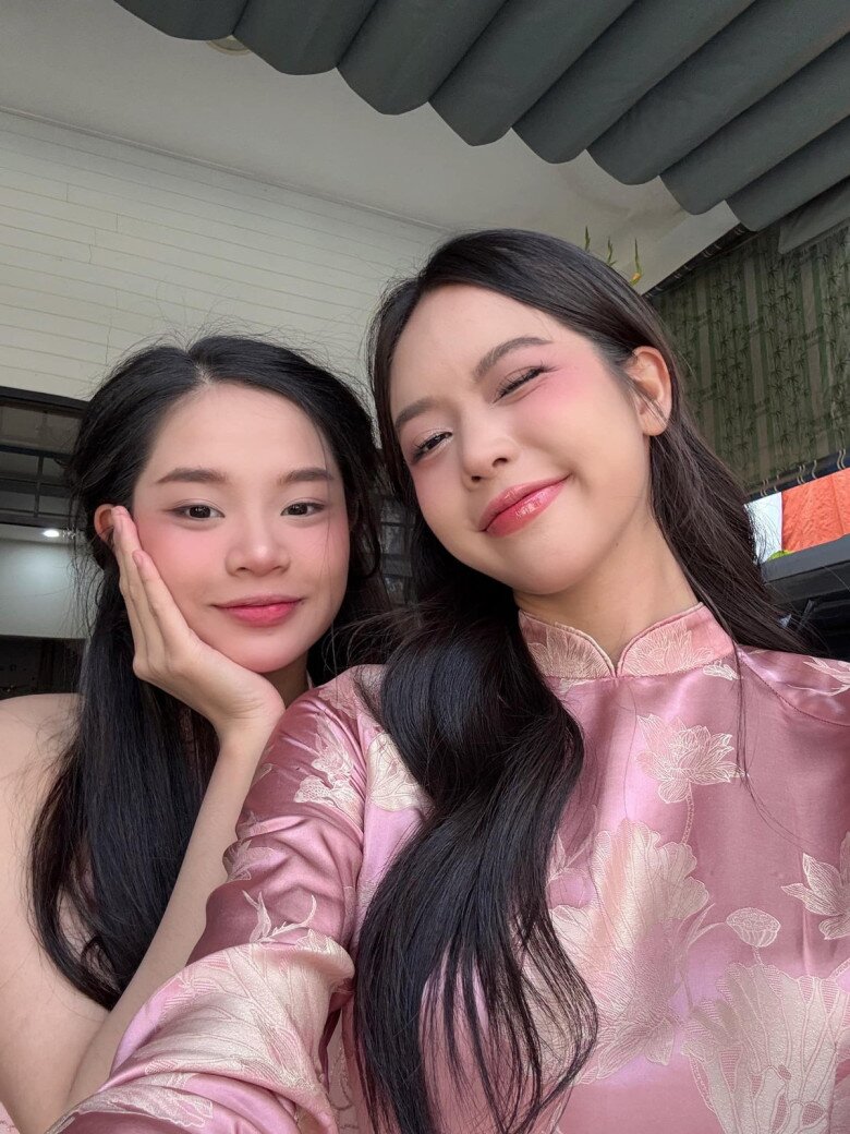 Em gái Thanh Thủy sở hữu vẻ ngoài xinh xắn không kém chị gái là Hoa hậu.