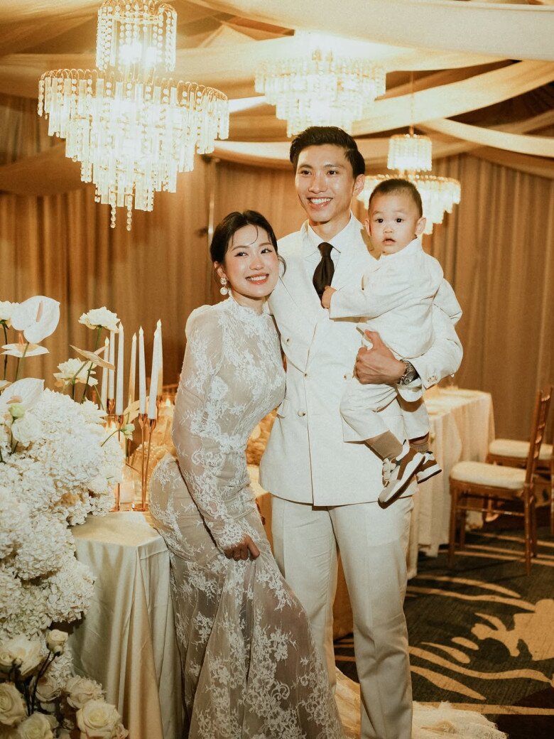 Tổ ấm hạnh phúc của Doãn Hải My và Đoàn Văn Hậu bên cạnh quý tử đầu lòng.