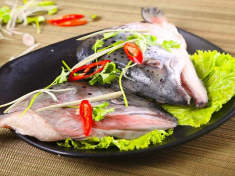 Bộ phận nào của cá "ngậm" nhiều hóa chất nhất? Đâu là cách ăn vừa ngon vừa đúng để tốt cho sức khỏe?