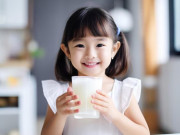Sức khỏe - Nên cho trẻ uống sữa khi nào để giúp bé hấp thụ chất tốt, bảo vệ sức khỏe và tăng cường miễn dịch?