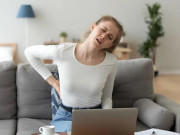 Sức khỏe - 4 thói quen người trẻ hay làm về già sẽ hối hận, điều cuối cùng tưởng có lợi nhưng lại “hại đơn hại kép”