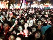 Tin tức - Countdown 2026 "đốt nóng" phố đi bộ Hồ Gươm, biển người chờ thời khắc đếm ngược