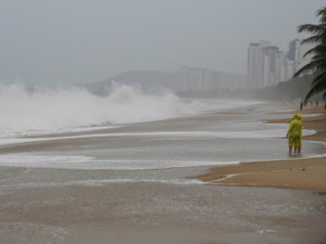 Bão Kalmaegi suy yếu thành áp thấp nhiệt đới