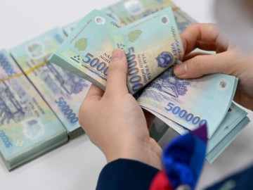 Từ 1/12, người mua bán xe không làm thủ tục đúng hạn có thể bị phạt đến 12 triệu đồng