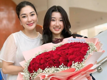 Con gái Nguyễn Thị Huyền tròn 18 tuổi