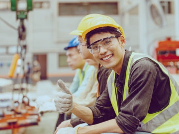 5 nhóm nghề là đầu kéo trong tuyển dụng 2026: Nhu cầu nhân lực AI bùng nổ, Thương mại và Tài chính cạnh tranh cao