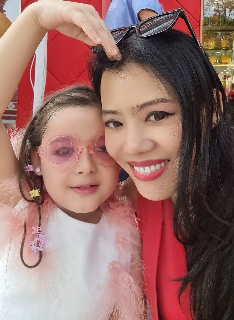 Cô gái An Giang phải lòng trai Pháp, giờ làm mẹ đơn thân có con gái lai Tây cực đẹp, đứa trẻ muốn thi Hoa hậu - 5