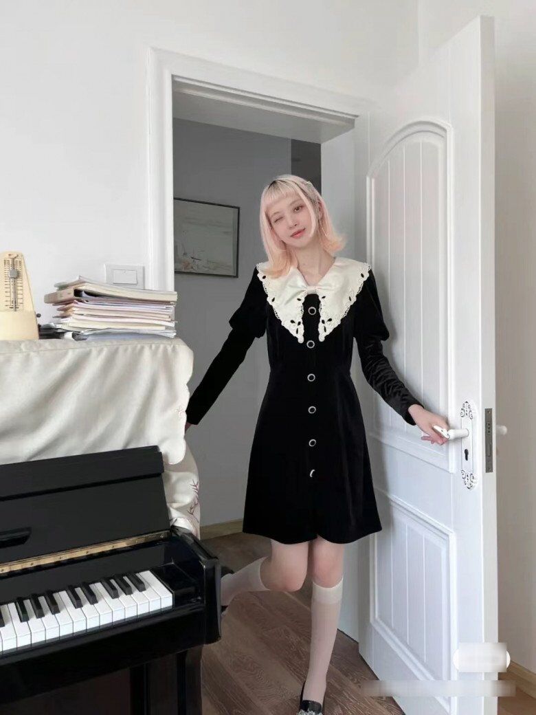 Cô giáo cấp 3 “gây sốt” MXH với 1001 trang phục đi dạy mỗi ngày, xinh như Hoa hậu - 9