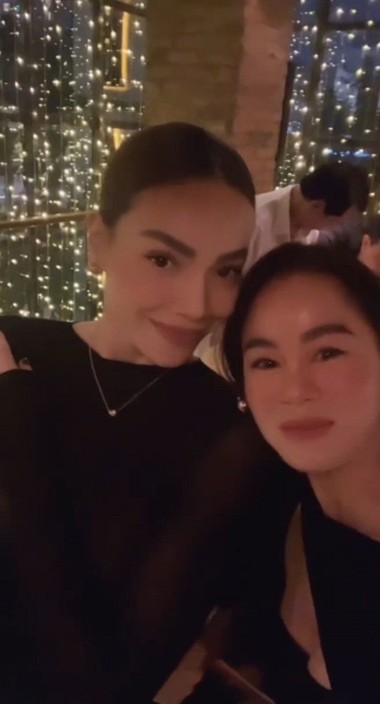 Jessica Diễm được nhiều người biết đến là huấn luyện viên yoga nổi tiếng.