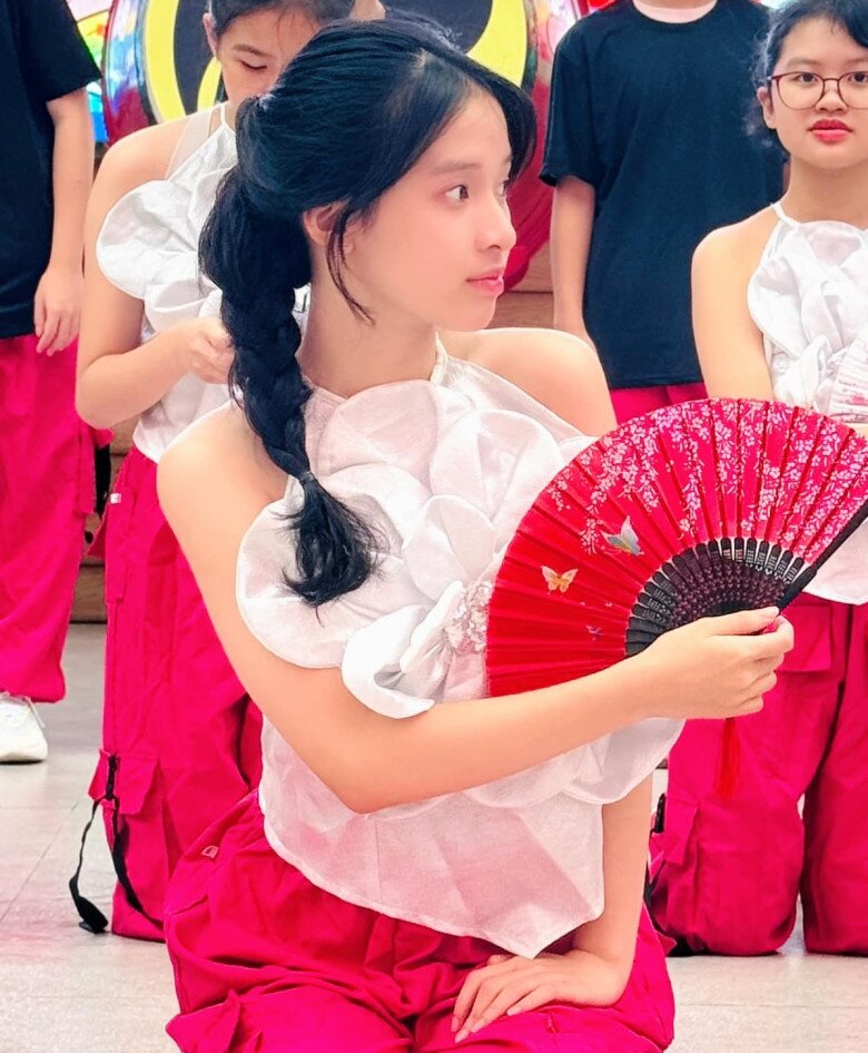 Con gái Hồng Đăng gây chú ý với bức thư tay gửi bố, ái nữ tuổi dậy thì được khen ra dáng Hoa hậu, sống tình cảm - 4
