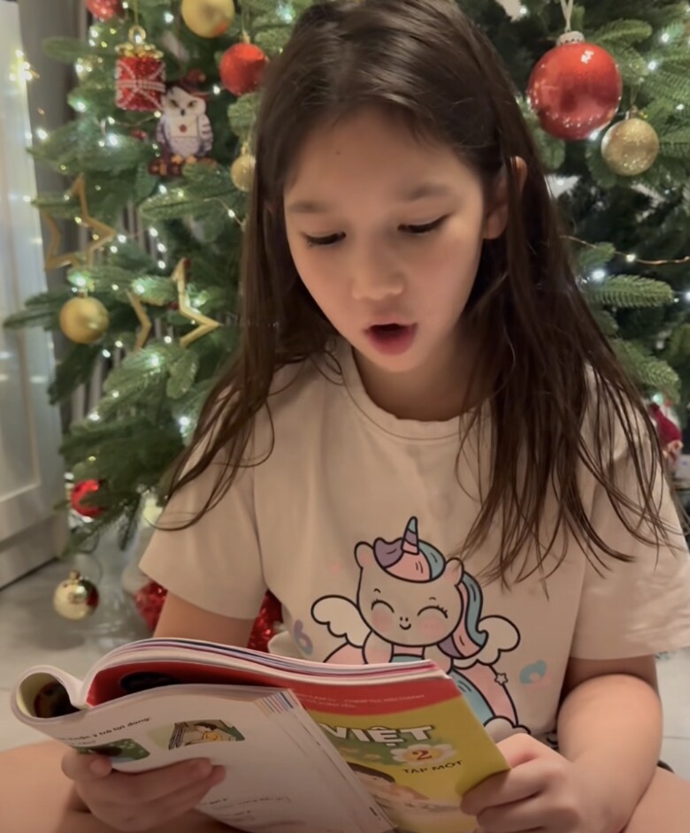 Con gái lai 2 dòng máu của Hà Anh học trường Quốc tế nói tiếng Anh vanh vách, về nhà chăm chỉ học thêm tiếng Việt - 2