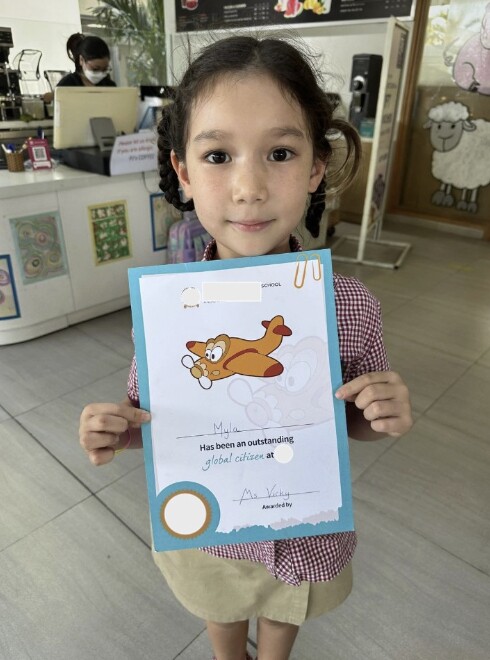 Con gái lai 2 dòng máu của Hà Anh học trường Quốc tế nói tiếng Anh vanh vách, về nhà chăm chỉ học thêm tiếng Việt - 4