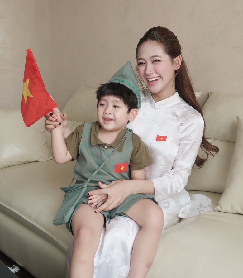 Đẹp nuột nà như gái 18, mẹ đơn thân U30 Hà Nội cứ ra đường là bị trêu, trai trẻ xin làm bố dượng - 4