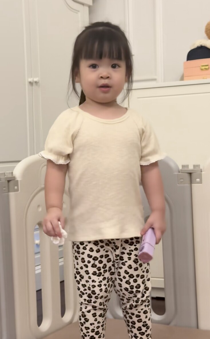 Con gái Hoa hậu Đỗ Mỹ Linh 2 tuổi hát hay, xinh xắn cười duyên, cuộc sống chuẩn tiểu thư hào môn - 5