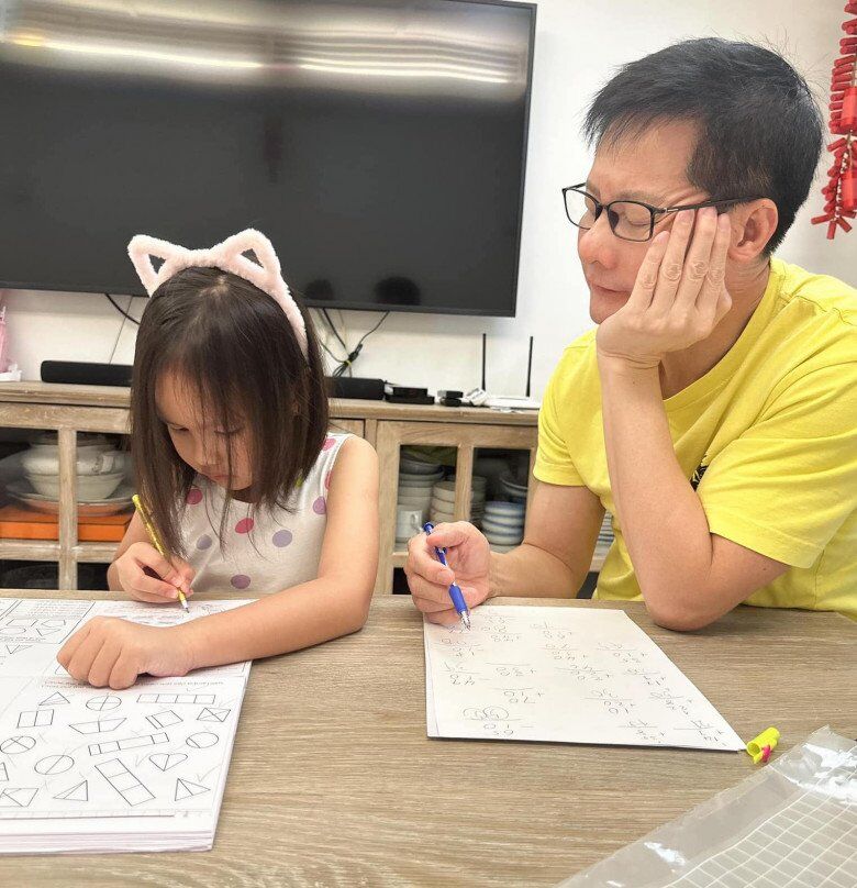 Học quốc tế 700 triệu, con gái Phan Như Thảo giỏi chơi piano, vẽ đẹp, ngoại ngữ tốt, học sinh nổi bật ở trường - 6