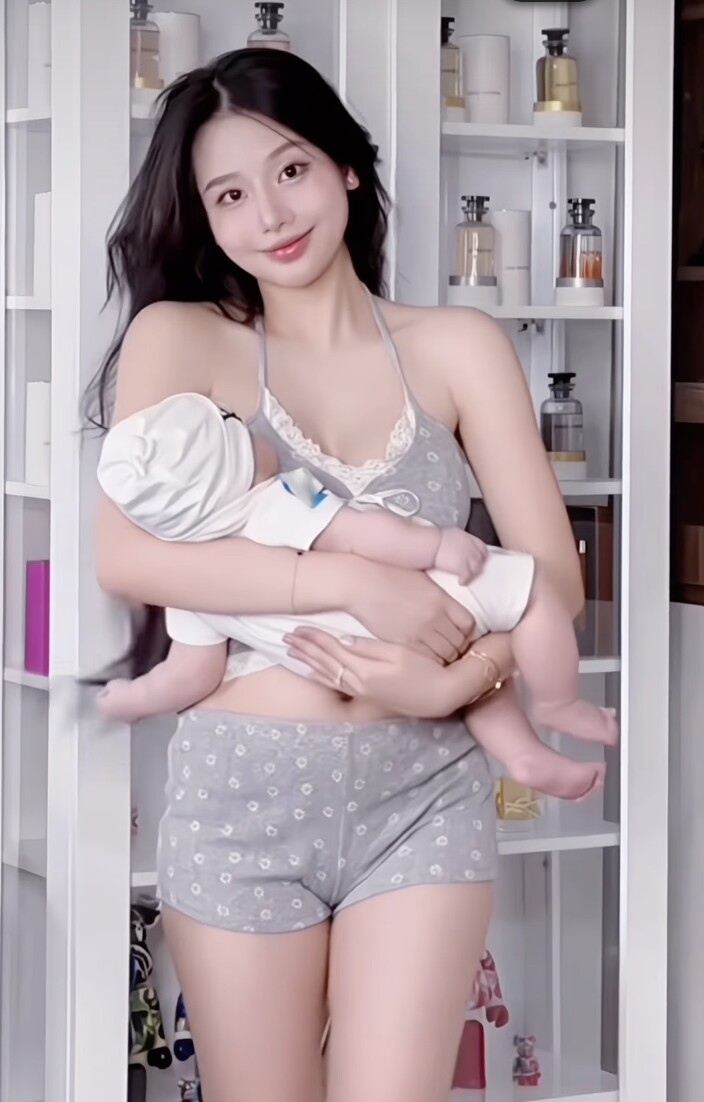 Bà xã hotgirl hạ sinh con đầu lòng cho nam diễn viên Trọng Lân.