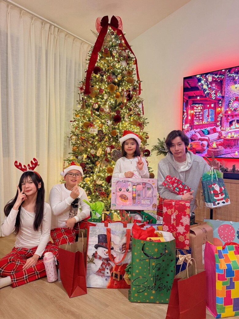 Jennifer Phạm khoe loạt ảnh bên gia đình, ngoại hình con riêng và con gái quốc tịch Mỹ dậy thì khác hẳn - 4