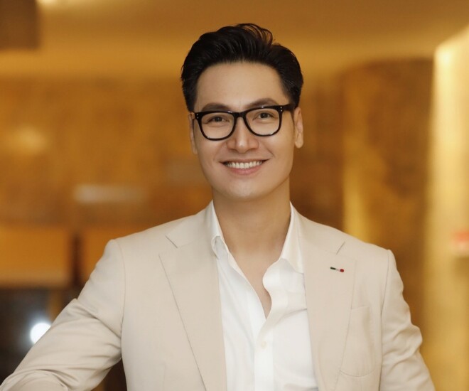 Nam thần VTV cưới bạn học, có 3 con đặt tên rất hay, ái nữ duy nhất lớn lên đẹp như Hoa hậu - 1