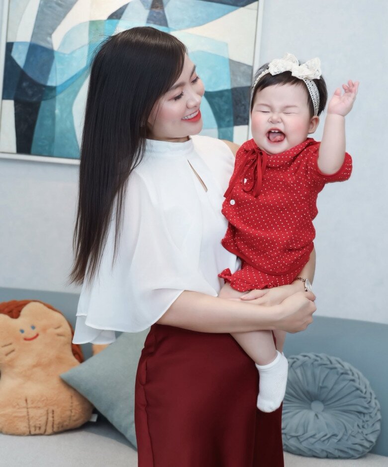 Nàng hậu xứ Nghệ ghi dấu ấn Quốc tế vì quá xinh, ít ai ngờ đã làm mẹ 3 con, càng đẻ càng đẹp - 9