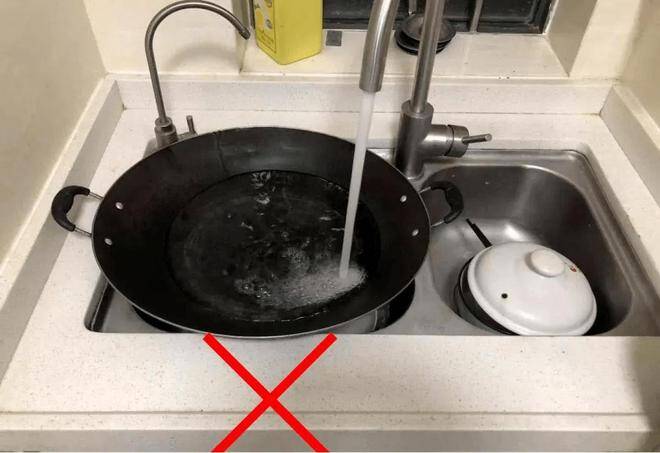 Trần thạch cao trong bếp &ndash; nguy cơ ẩm mốc