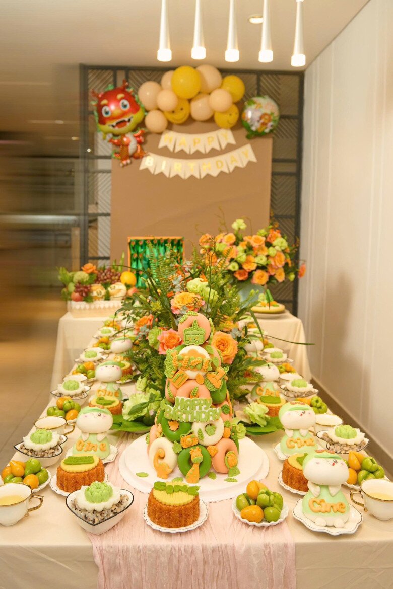 Vợ ca sĩ sinh quý tử, diễn viên Quang Tuấn “Địa đạo” làm tiệc thôi nôi cho con hoành tráng, mâm cúng hút mắt - 3