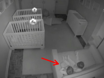 Cặp vợ chồng sốc khi xem đoạn camera vào lúc nửa đêm, 2 con sinh đôi trốn ngủ làm loạt hành động khó hiểu