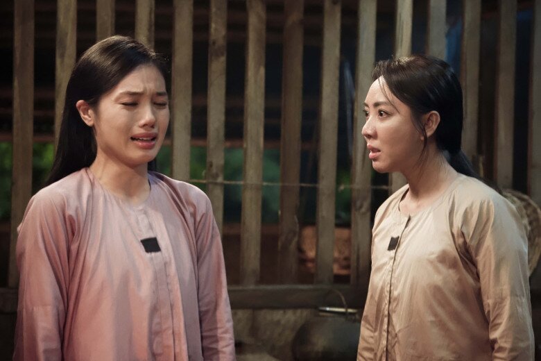 Phim khéo léo cài cắm những chi tiết và câu thoại đắt giá về tình thân.