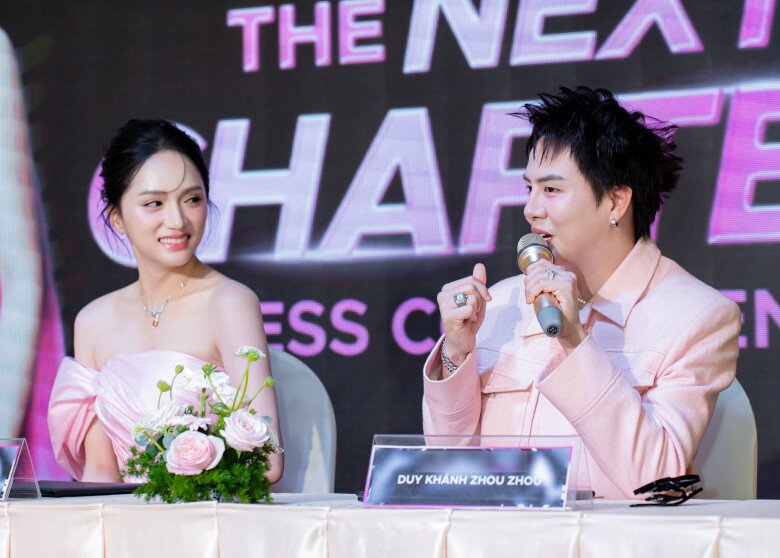 Duy Khánh kết hợp với Hoa hậu Hương Giang trong một dự án mới.