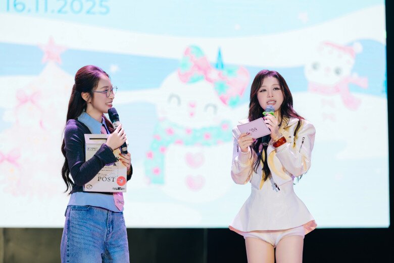 MC Khánh Vy đồng hành với San Hara trong buổi gặp gỡ tại Hà Nội.