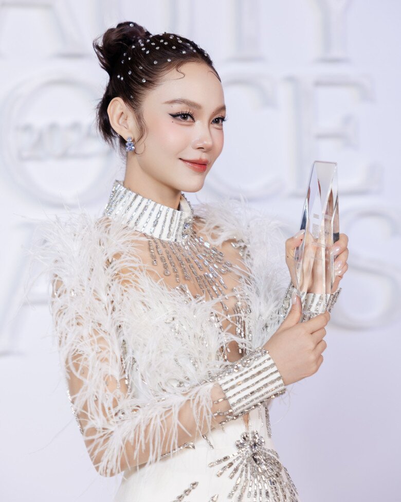 Năm ngoái, Minh Hằng có sự trở lại tại sân khấu Chị Đẹp Đạp Gió 2024.