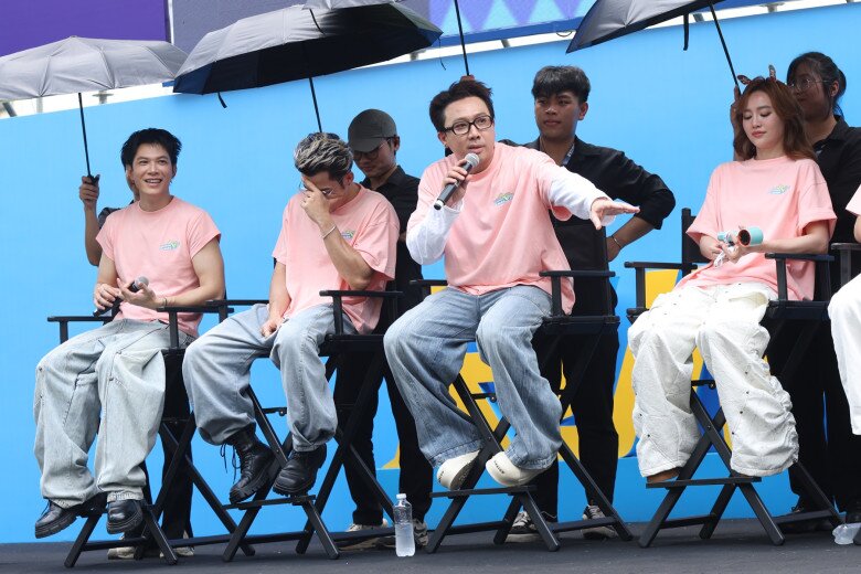 Trấn Thành quay lại mùa 3 sau khi tạm vắng mặt ở mùa 2 vì sức khỏe.