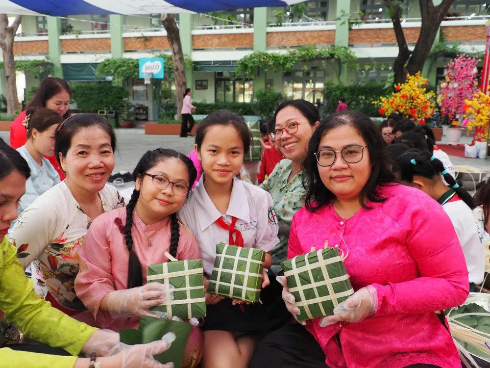 Phụ huynh tham gia các hoạt động tại trường, lớp của con. Ảnh: MOET