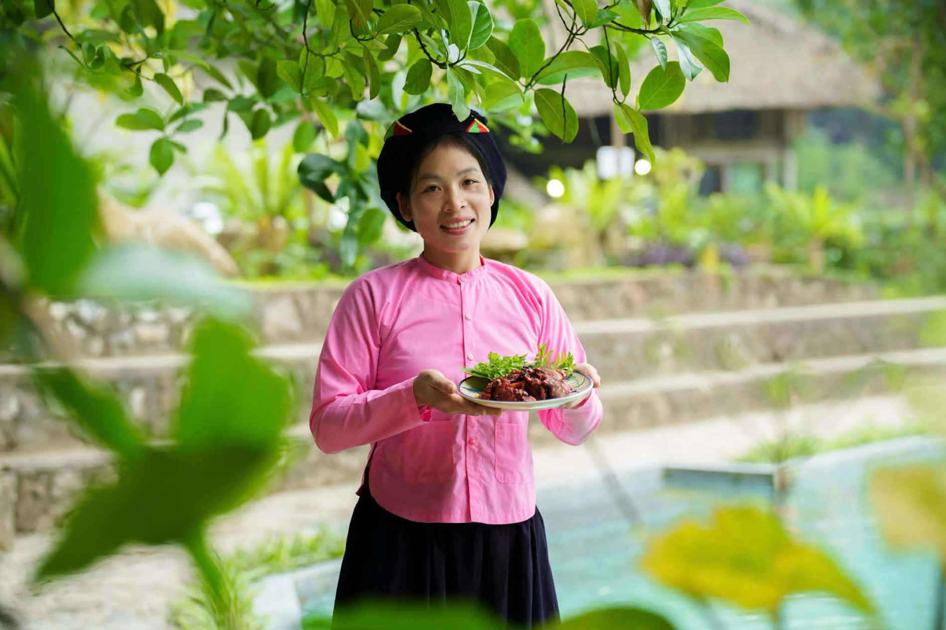 Mâm cơm dân dã của người Tày ở Lào Cai có loạt món lạ, du khách thích thú - 6
