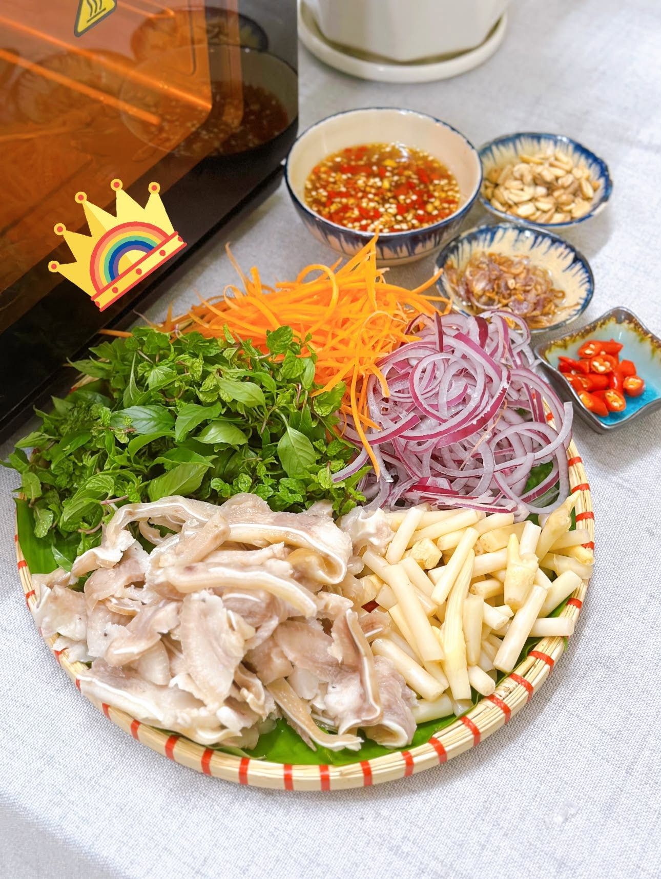 Loại rau thanh mát, giàu chất xơ, vitamin C và khoáng chất, tốt tim mạch và làn da, đem làm món gỏi cực hấp dẫn - 2