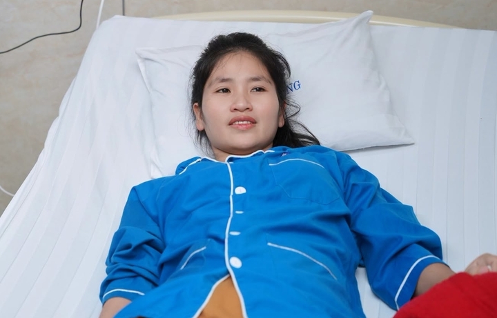 Cô Hiền được chuyển về Bệnh viện đa khoa Cửa Đông, Nghệ An để tiếp tục điều trị, phục hồi chức năng. (Ảnh: BVCC)