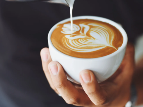 Thói quen khi uống cà phê nhiều người mắc, có thể tăng nguy cơ ung thư