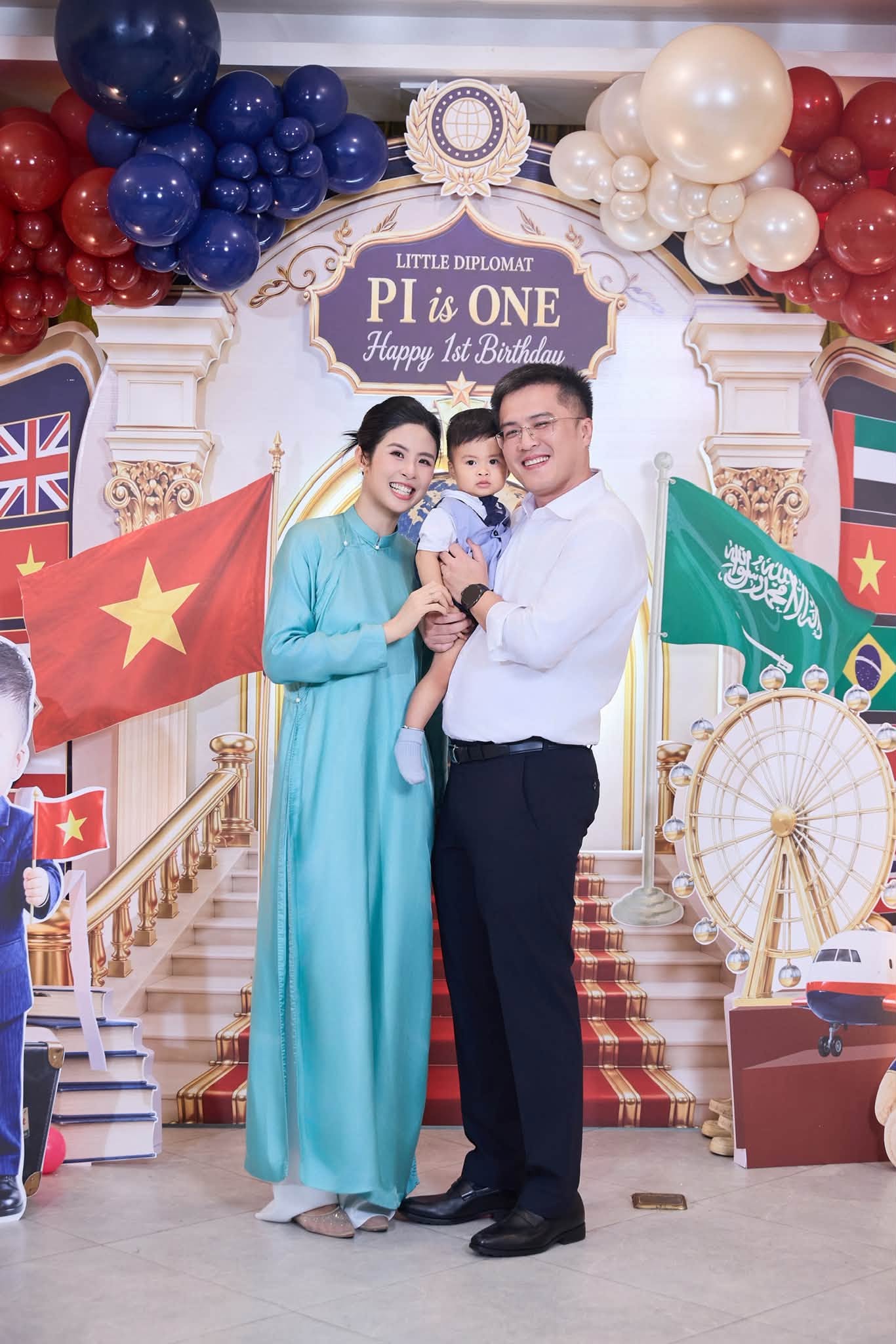 Gia đình nhỏ của Ngọc Hân trong tiệc sinh nhật con trai hồi cuối tháng 8.