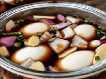 Trứng gà đừng luộc hay rán, đem làm món này dẻo mịn, béo ngậy, ăn với cơm nóng cực cuốn