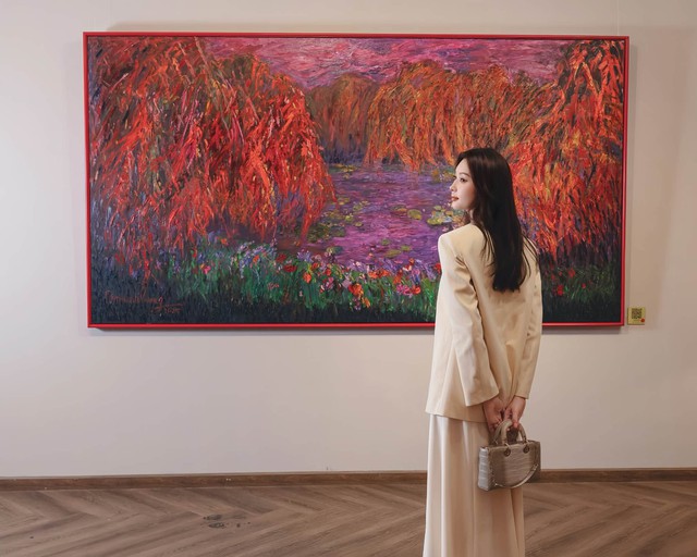 Danh xưng “thần tiên tỷ tỷ” cũng gắn với Đặng Thu Thảo từ đó. Cách gọi này phần nào thể hiện ấn tượng mà cô để lại trong lòng công chúng: một hoa hậu có vẻ đẹp mong manh, nhẹ nhàng, gợi cảm giác gần gũi hơn là xa cách.