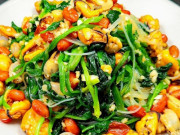 Bếp Eva - Loại rau non mềm trong mùa thu, giàu sắt, siêu vitamin A, dưỡng da, bổ mắt, trộn vẹm ăn ngon mà lạ