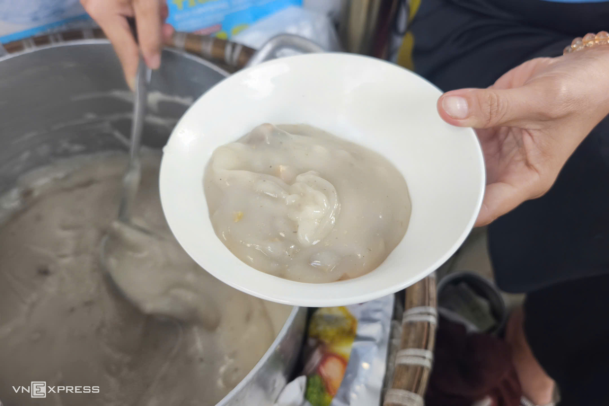 Quán cháo 40 năm thu hút du khách ở Hải Phòng - 2