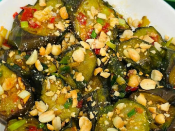 Bếp Eva - Loại quả vỏ màu tím ít thấy, giàu chất xơ, tốt cho tim mạch, làm món này đơn giản mà hao cơm