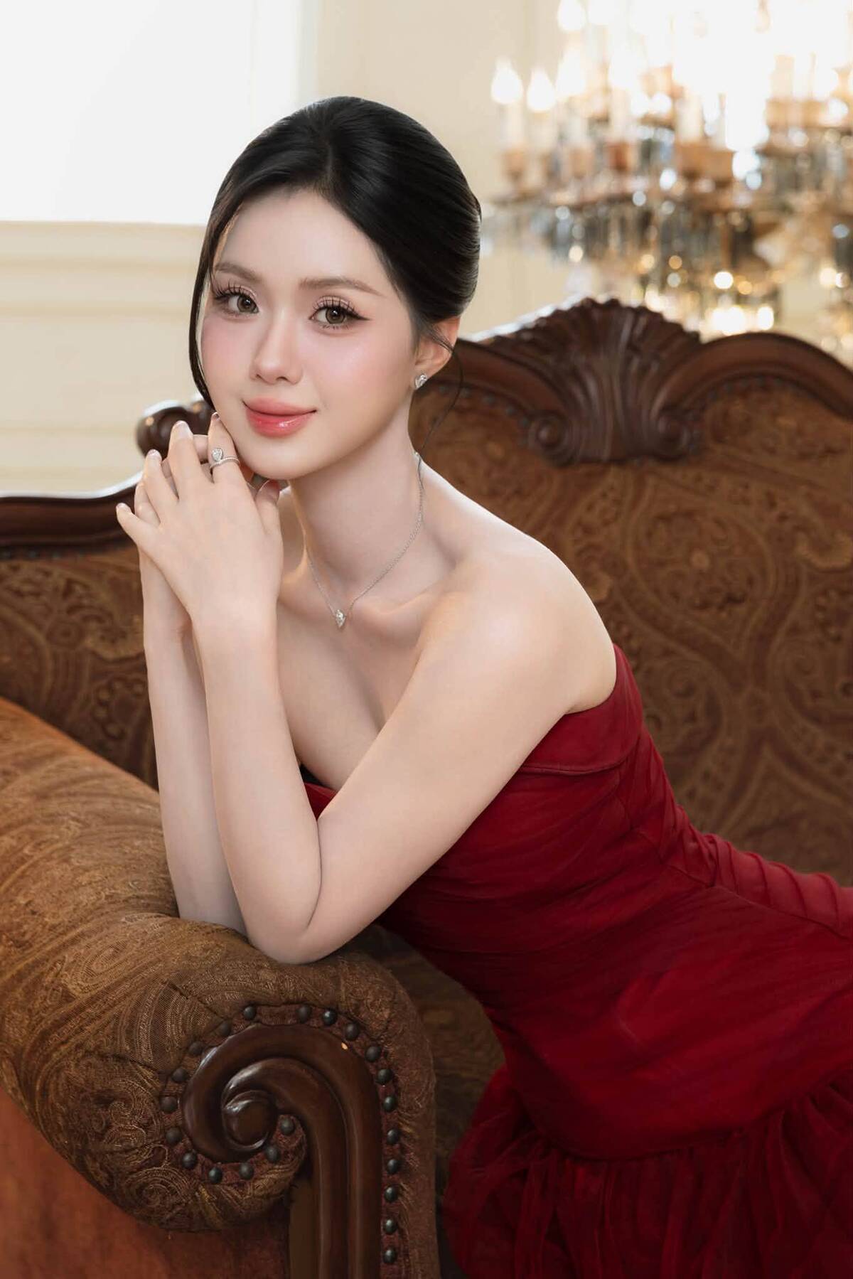 Học tập tại trường đại học Ngoại thương, Khánh Vi được truyền cảm hứng bởi nhiều người đẹp, trong đó có hoa hậu Đỗ Mỹ Linh, khi đăng ký thi Hoa hậu Việt Nam 2026.