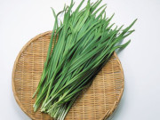 Sức khỏe - Lá hẹ có tới 7 lợi ích cho sức khỏe, từ bổ sung vitamin đến hỗ trợ kiểm soát cân nặng