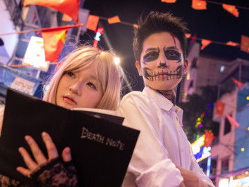 Hàng nghìn người hóa trang kinh dị đón Halloween ở phố Tây TPHCM