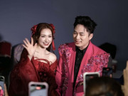 Nhạc - Tùng Dương dựng sân khấu rộng 90m với 100 vũ công, Hòa Minzy là khách mời tiếp theo lộ diện