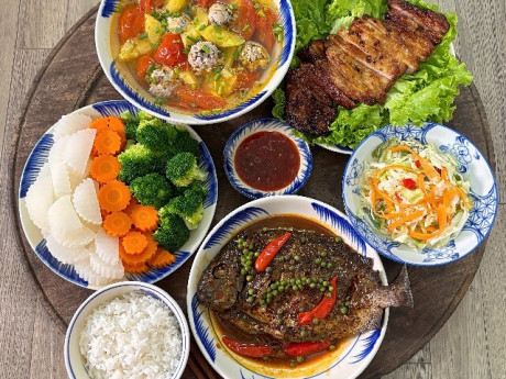 Hôm nay nấu gì: Mâm cơm ngon thế này ai có thể nỡ chối từ!