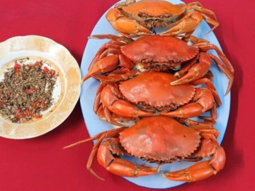Hấp cua ghẹ, người cho nước sôi, người làm với nước lạnh, đây là cách khiến cua ghẹ thơm ngon không tanh lại chẳng lo rụng càng